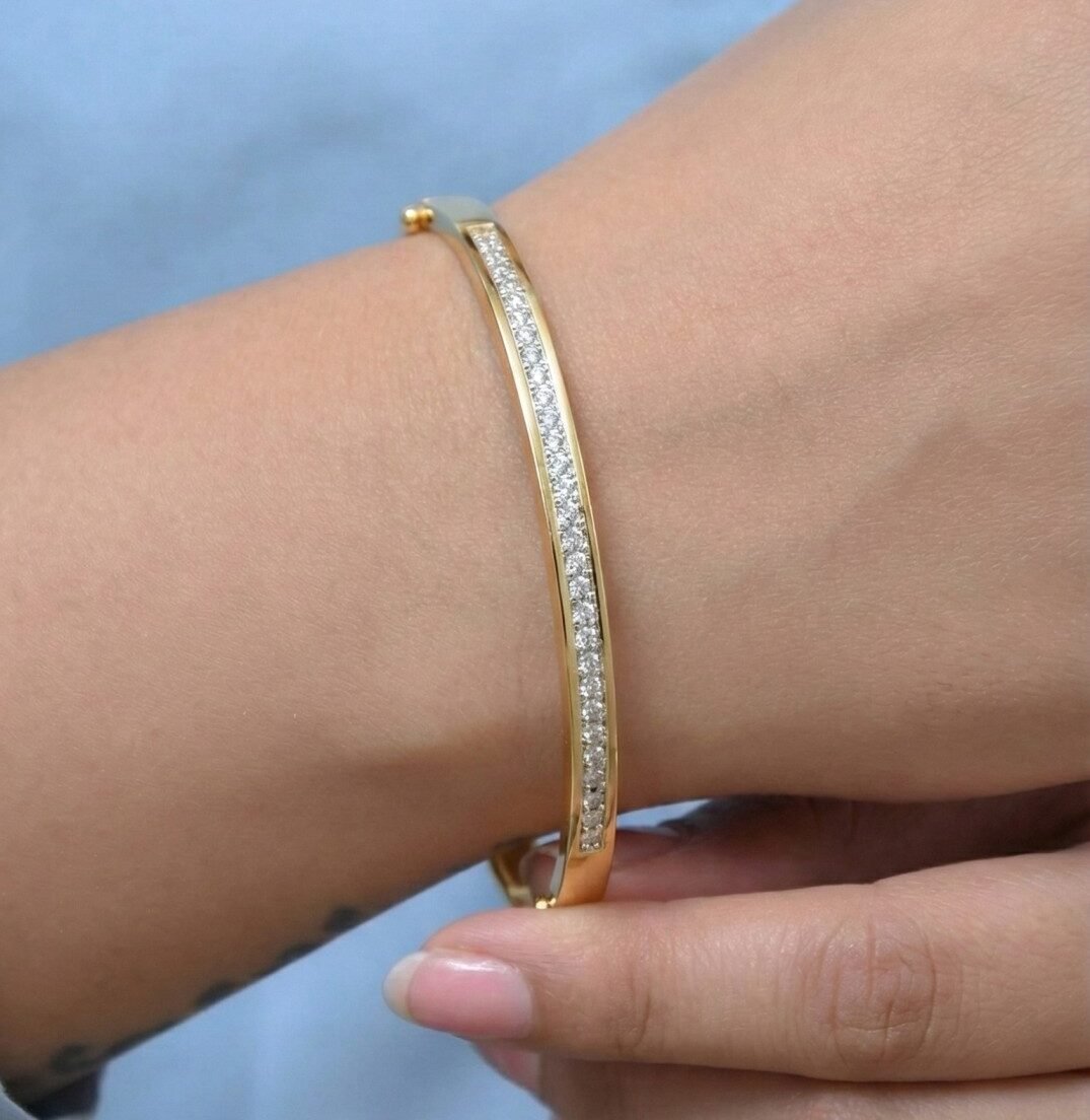 Elegant Gold-Plated CZ Stone Bangle